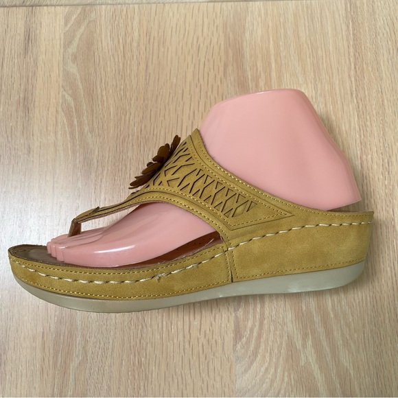 G.C.Shoes Sandal Allie Platform Wedge Slip On Open Toe Size 8.5 - Picture 5 of 13